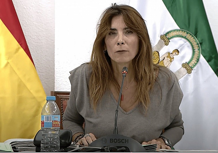 La alcaldesa de Mijas a los ediles del PSOE: «No sé si practican deporte; pinta no tienen, desde luego»